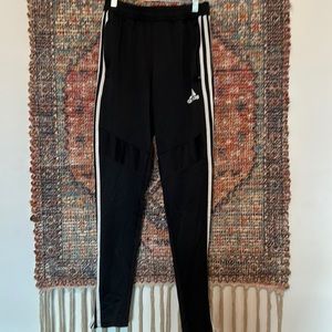 Men’s sweats hardly ever worn